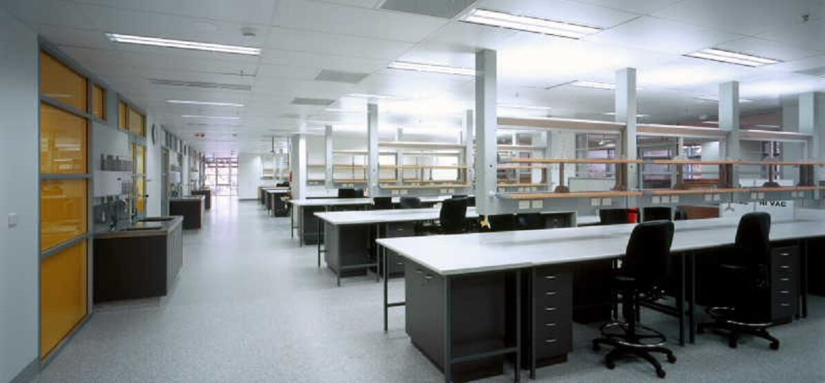 Lab Qaib UQ AIBN LAB UPGRADE - Brs